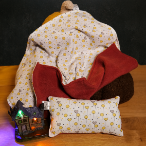 Couverture et son coussin - Ballons tissu cretonne tissu polaire terracotta