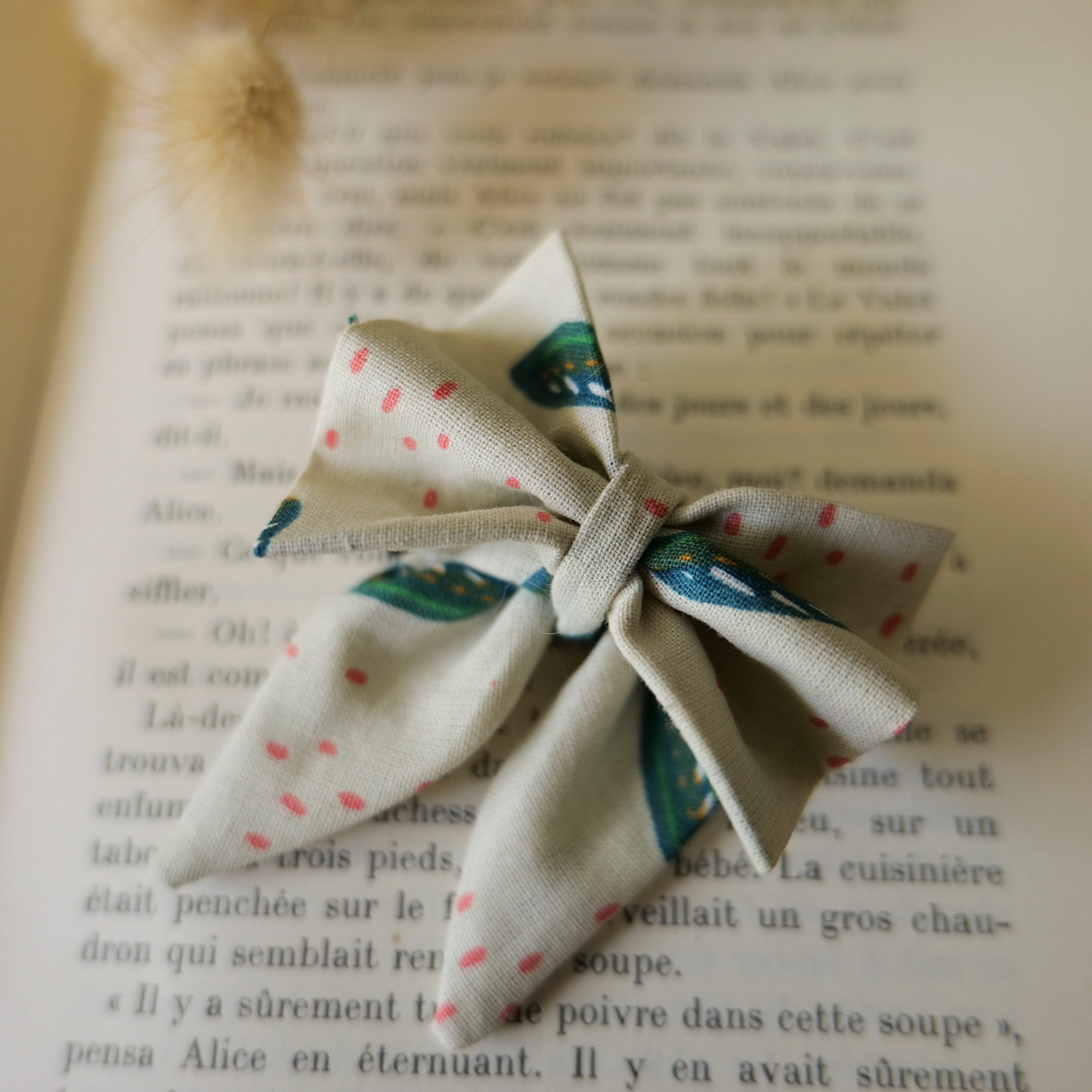 Barrette nœud de promesse - Feuille – Image 2