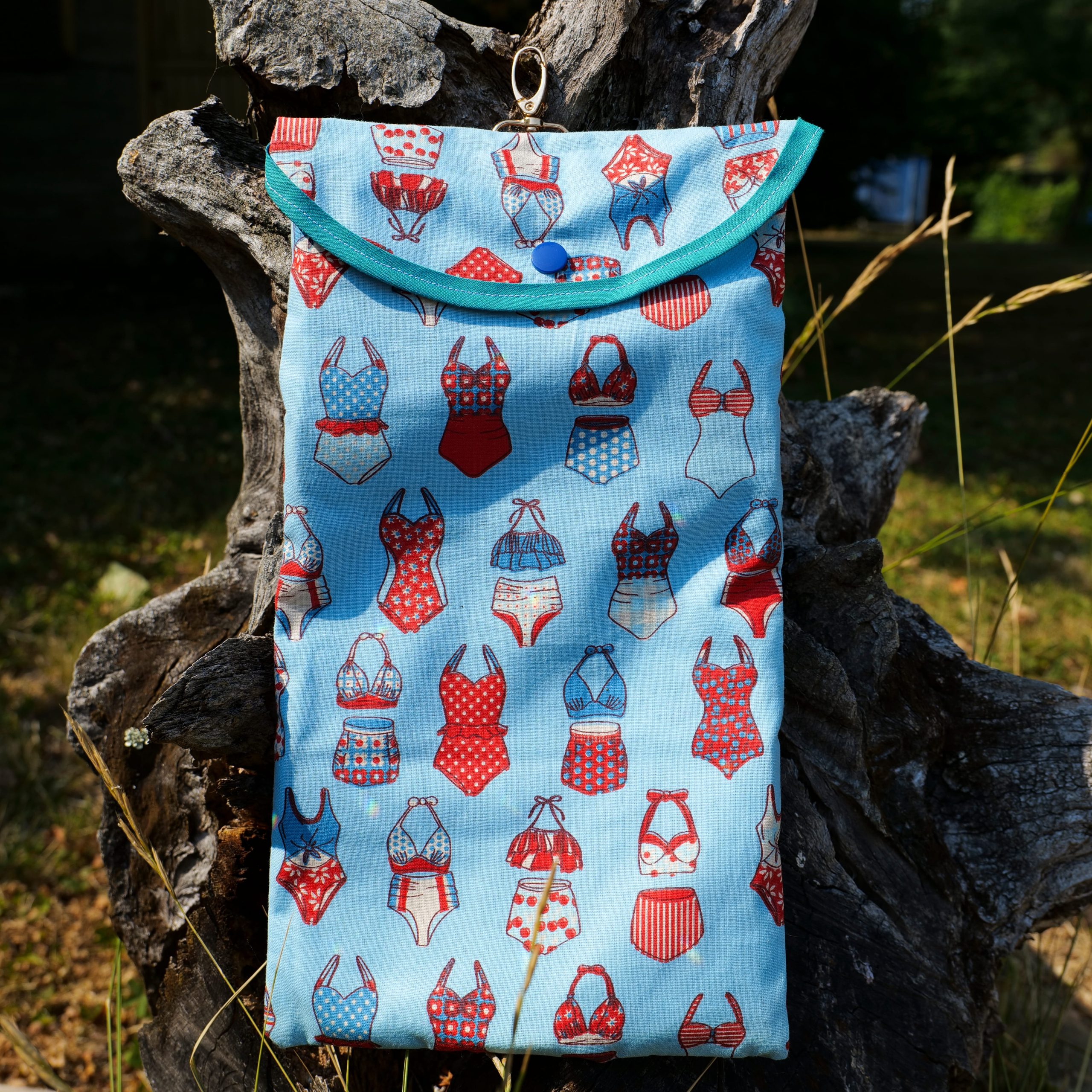 pochette-geante-maillot-de-bain