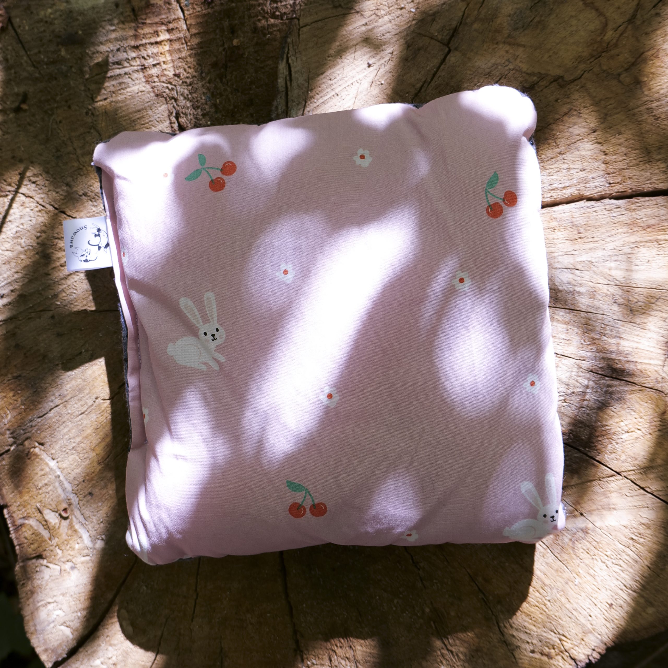 Coussin antidérapant - Cerise – Image 3