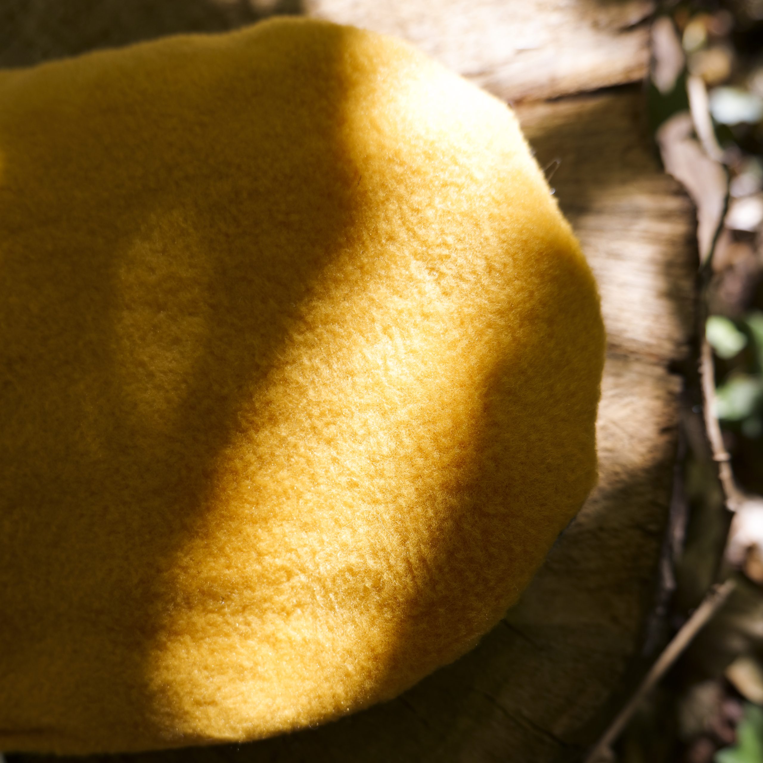 Coussin antidérapant - Jaune Moutarde – Image 4